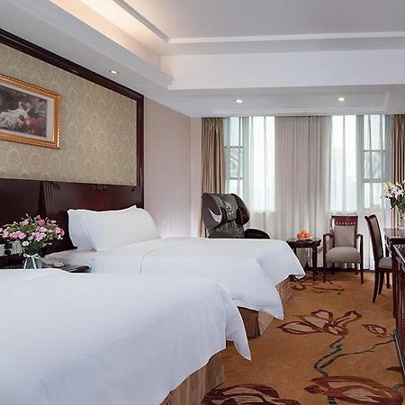 Vienna Hotel Guiyang Exhibition Center エクステリア 写真