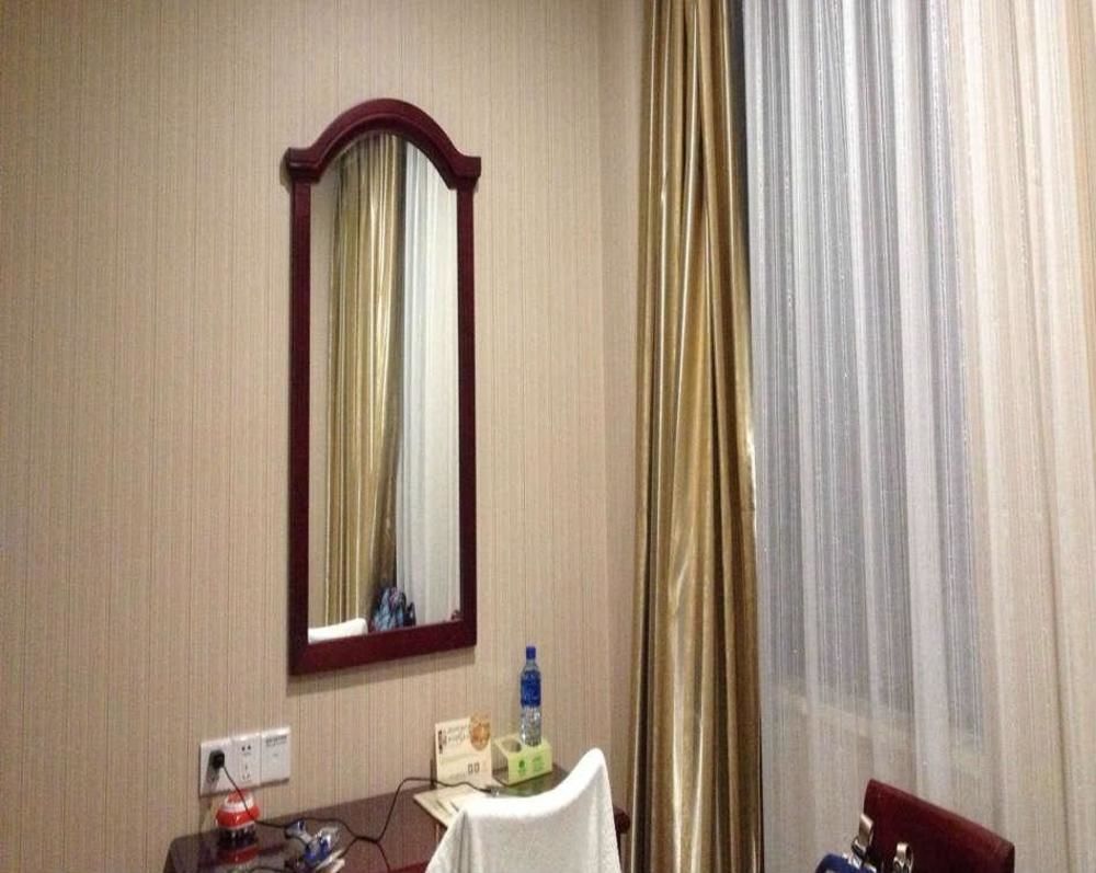 Vienna Hotel Guiyang Exhibition Center エクステリア 写真