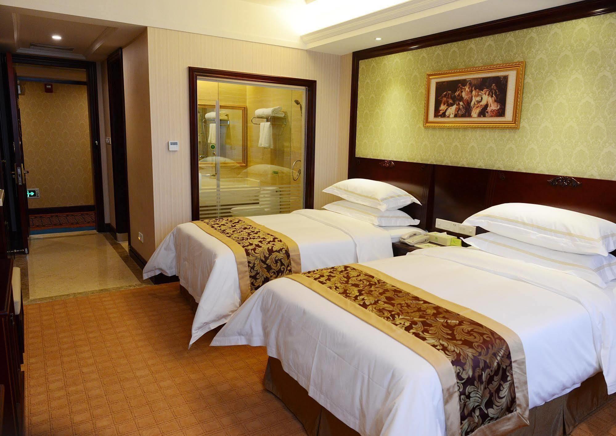 Vienna Hotel Guiyang Exhibition Center エクステリア 写真