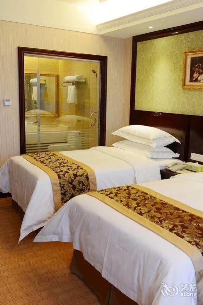 Vienna Hotel Guiyang Exhibition Center エクステリア 写真